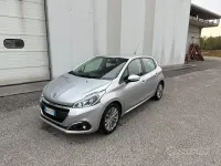 Usata Peugeot 208 Active 82 CV (60 kW) 2017 Grigio Utilitaria