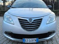 Usata Lancia Ypsilon 69 CV (50 kW) 2015 Grigio Utilitaria