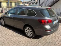 Usata Opel Astra 125 CV (91 kW) 2011 Grigio Station wagon