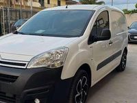 Usata Peugeot TePee Active 75 CV (55 kW) 2017 Station wagon