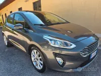 Usata Ford Fiesta Titanium 101 CV (74 kW) 2018 Grigio Utilitaria