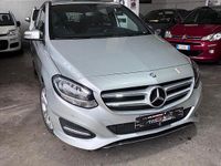 Usata Mercedes B180 108 CV (79 kW) 2015 Argento Utilitaria