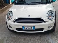 Usata Mini Cooper 75 CV (55 kW) 2010 Bianco Utilitaria