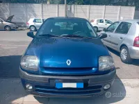 Usata Renault Clio 75 CV (55 kW) 1999 Bluazzurro Berlina