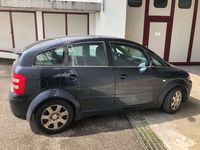Usata Audi A2 Ambiente 75 CV (55 kW) 2001 Blu petrolio Utilitaria