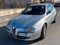 Usata Alfa Romeo 147 Distinctive 115 CV (84 kW) 2004 Argento Utilitaria