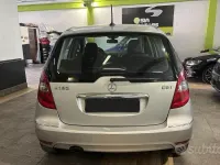 Usata Mercedes A180 Elegance 109 CV (80 kW) 2010 Grigio Berlina