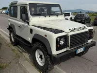 Occasion Land Rover Defender 122 ch (89 kW) 2011 Blanc Break