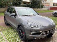 Usata Porsche Cayenne 245 CV (180 kW) 2011 Grigio SUV