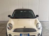 Usata Mini Cooper D 110 CV (80 kW) 2009 Beige Utilitaria