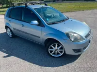 Usata Ford Fiesta 68 CV (50 kW) 2007 Bluazzurro Utilitaria