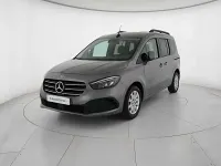 Usata Mercedes T180 Premium 131 CV (96 kW) 2023 Grigio scuro Monovolume