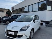 Usata Renault Scénic III Dynamique 110 CV (80 kW) 2011 Bianco Monovolume