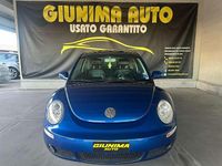 Usata VW New Beetle 105 CV (77 kW) 2007 Blu Utilitaria