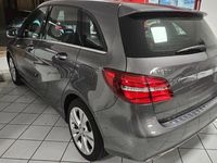 Usata Mercedes B180 Premium 109 CV (80 kW) 2017 Grigio Utilitaria
