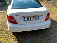 Usata Mercedes C220 170 CV (125 kW) 2012 Bianco Coupé