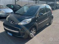 Usata Peugeot 107 68 CV (50 kW) 2009 Grigio Utilitaria