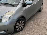 Usata Toyota Yaris 75 CV (55 kW) 2008 Bianco Berlina