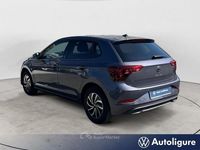Usata VW Polo Life 95 CV (69 kW) 2023 Grigio Utilitaria