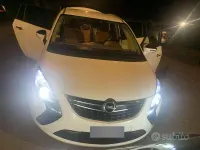 Usata Opel Zafira Tourer 150 CV (110 kW) 2013 Bianco Monovolume