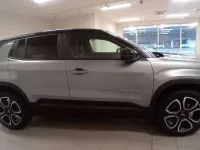 Nuova Jeep Avenger Summit 101 CV (74 kW) 2025 Grigio SUV