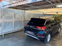 Usata VW T-Roc Life 110 CV (80 kW) 2023 Nero SUV