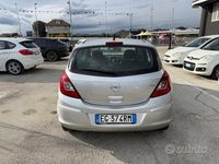 Usata Opel Corsa Edition 75 CV (55 kW) 2010 Grigio Utilitaria