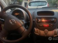 Usata Toyota Aygo 68 CV (50 kW) 2008 Rosso Utilitaria