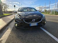 Usata Volvo V40 R-Design Momentum 190 CV (139 kW) 2015 Nero Berlina