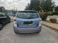 Usata Toyota Verso Style 126 CV (92 kW) 2012 Grigio Monovolume