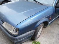 Usata Renault R9 77 CV (56 kW) 1992 Blu Berlina