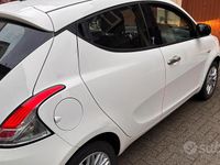 Usata Lancia Ypsilon 60 CV (44 kW) 2013 Bianco Utilitaria