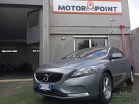 Usata Volvo V40 Kinetic 120 CV (88 kW) 2017 Grigio Berlina
