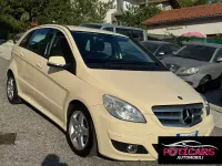 Usata Mercedes B180 109 CV (80 kW) 2011 Beige Utilitaria