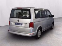 Usata VW Caravelle Comfortline 150 CV (110 kW) 2023 Argento reflex metallizzato Furgone