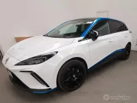 Usata MG MG4 EV Luxury 67 kW (92 CV) 2024 Bianco Utilitaria