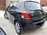 Usata Toyota Yaris 69 CV (50 kW) 2010 Nero Utilitaria