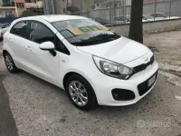 Usata Kia Rio EX 86 CV (63 kW) 2013 Bianco Berlina
