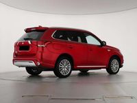 Usata Mitsubishi Outlander Instyle 170 CV (125 kW) 2021 Rosso SUV