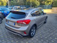 Usata Ford Focus Active 125 CV (91 kW) 2020 Beige metallizzato Berlina