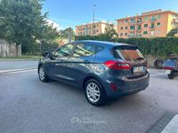 Usata Ford Fiesta 86 CV (63 kW) 2018 Grigio Utilitaria
