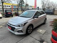 usata Hyundai i20 5p 1.2 mpi 75CV Connectline NEOPATENTATI