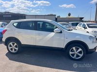 Usata Nissan Qashqai Tekna 106 CV (77 kW) 2009 Bianco SUV