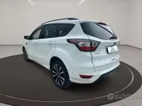 Usata Ford Kuga ST-Line 120 CV (88 kW) 2017 Bianco SUV