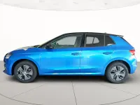 Nuova Skoda Fabia 95 CV (69 kW) 2026 Blu race metallizzato nero tulipano perl Utilitaria