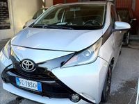 Usata Toyota Aygo X-play 69 CV (50 kW) 2016 Grigio Utilitaria