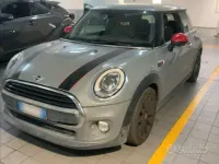 Usata Mini Cooper D 95 CV (69 kW) 2015 Grigio Utilitaria