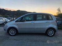 Usata Lancia Musa Gold 95 CV (69 kW) 2012 Argento Monovolume