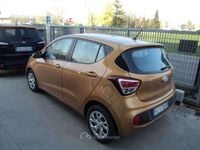 Usata Hyundai i10 Comfort 69 CV (50 kW) 2017 Arancione Utilitaria