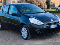 Usata Renault Clio II Luxe 74 CV (54 kW) 2011 Nero Berlina